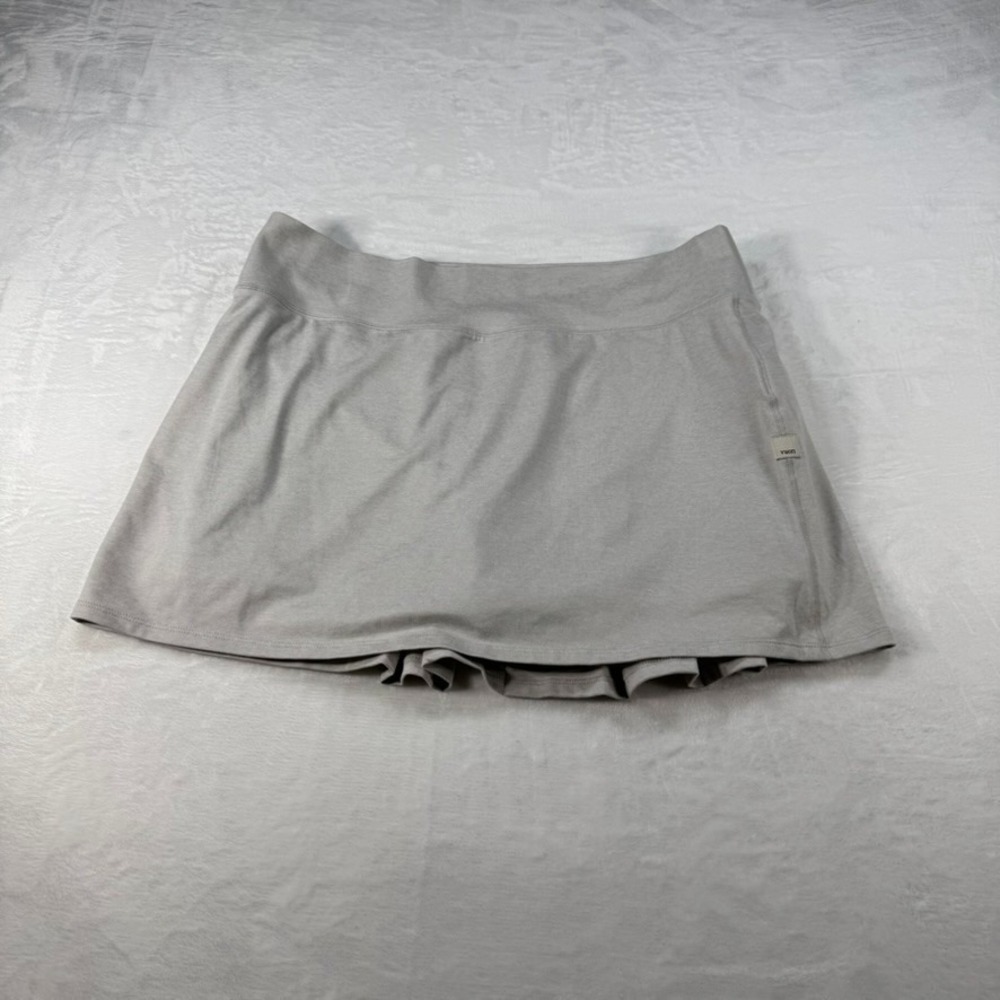Vuori - Women's Size XL - Salt Heather Halo Performance Golf / Tennis Skort